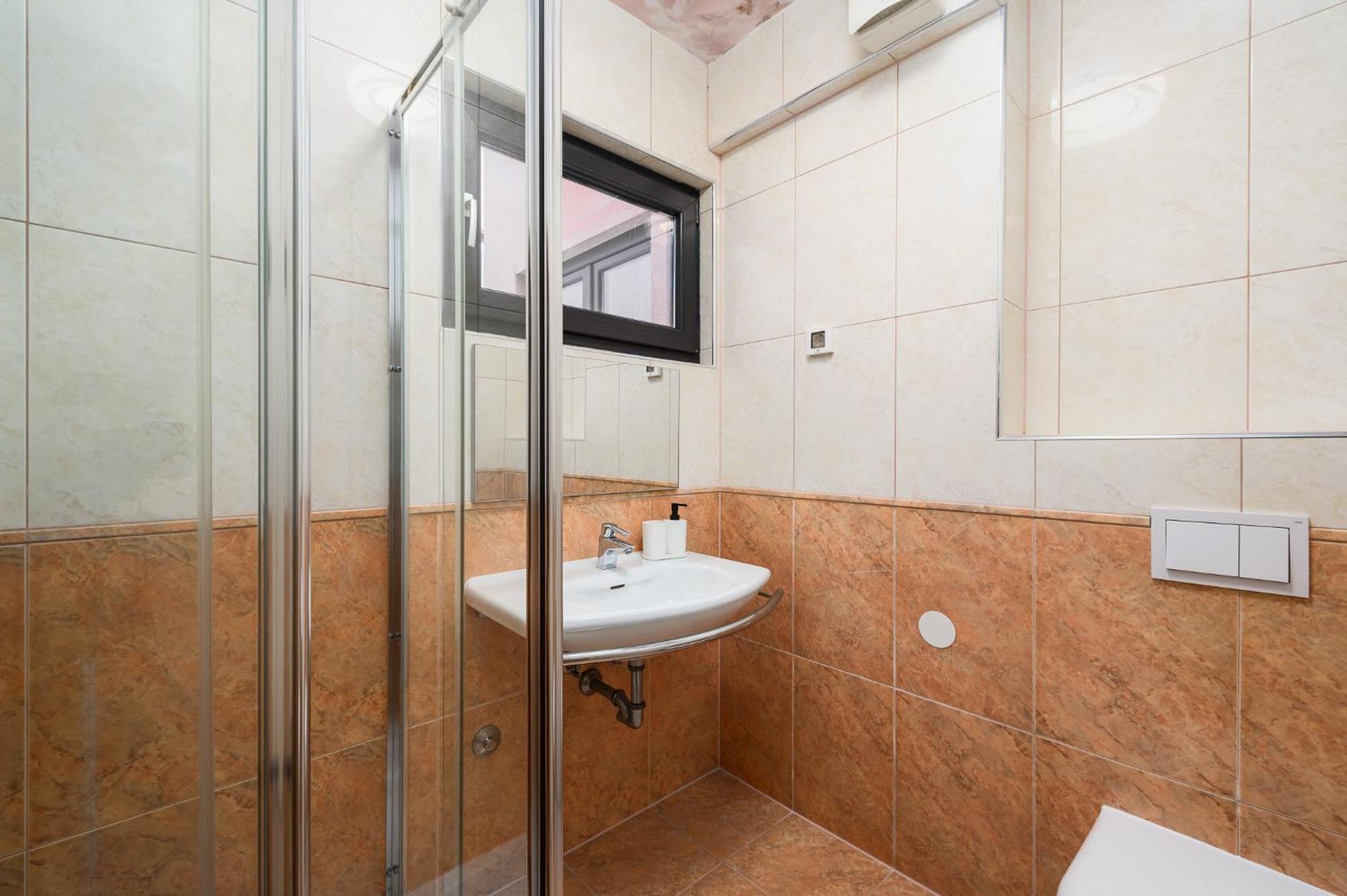 Rotonda Inn Novigrad Novigrad Istria Esterno foto