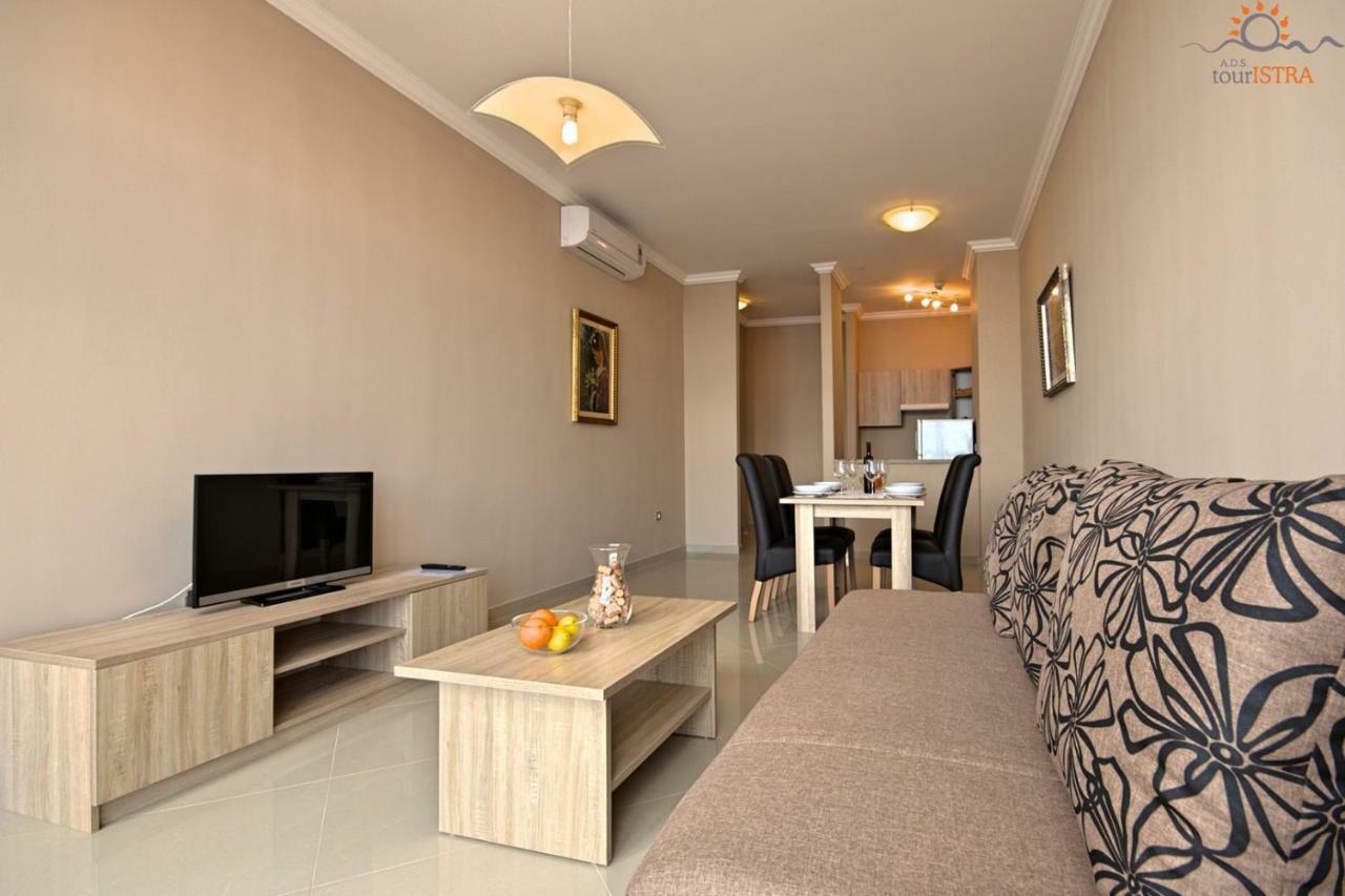 Rotonda Inn Novigrad Novigrad Istria Esterno foto