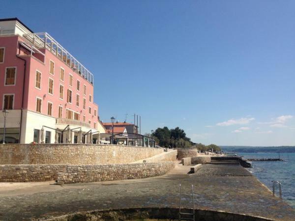 Rotonda Inn Novigrad Novigrad Istria Esterno foto