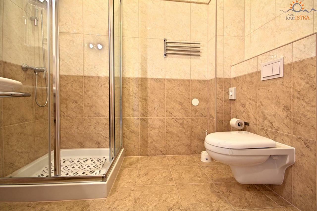 Rotonda Inn Novigrad Novigrad Istria Esterno foto