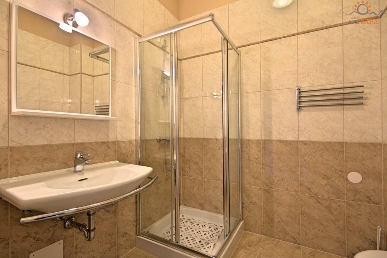 Rotonda Inn Novigrad Novigrad Istria Esterno foto